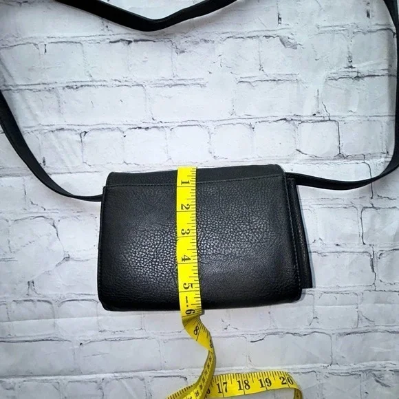 Nwot Women’s GH Bass Company Leather Crossbody Purse - Picture 8 of 8